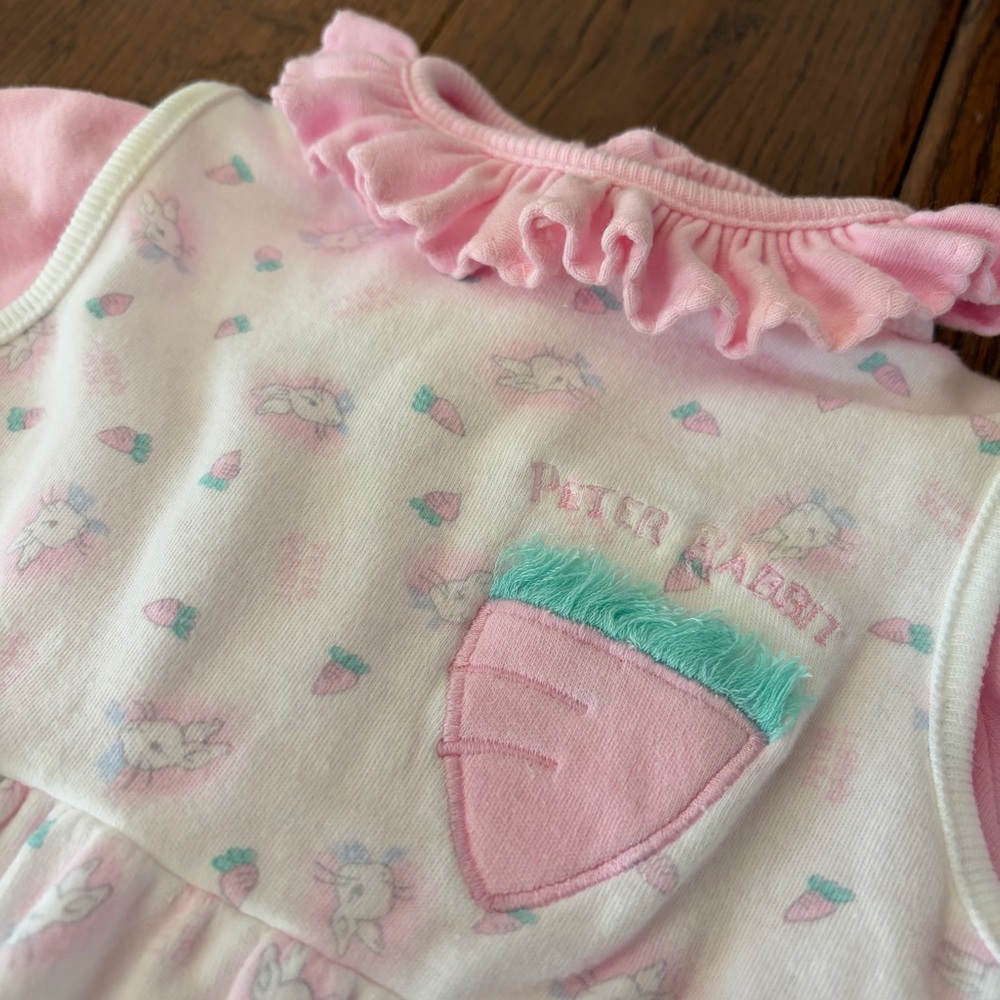 Baby Girls Vintage 90s Peter Rabbit Pink & White Ruffle Neck One-Piece Bodysuit - Picture 2 of 6